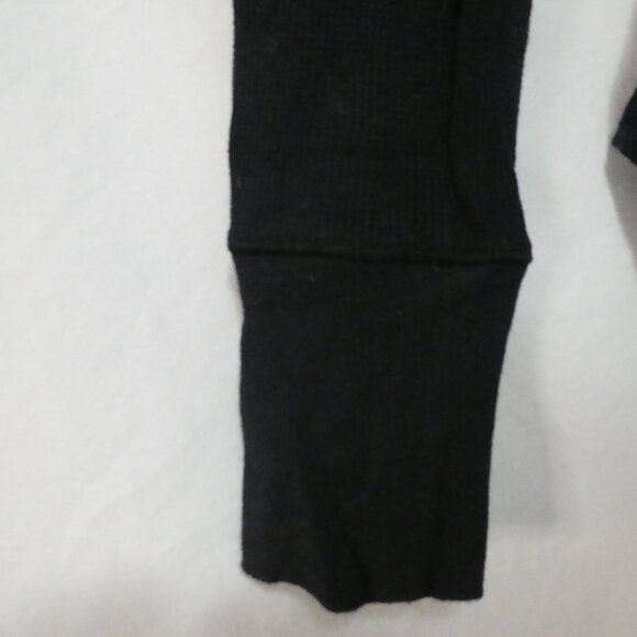 LA SENZA | medium | Black Waffle Knit Long Sleeve Shirt | Partial Snap Button - Picture 13 of 16